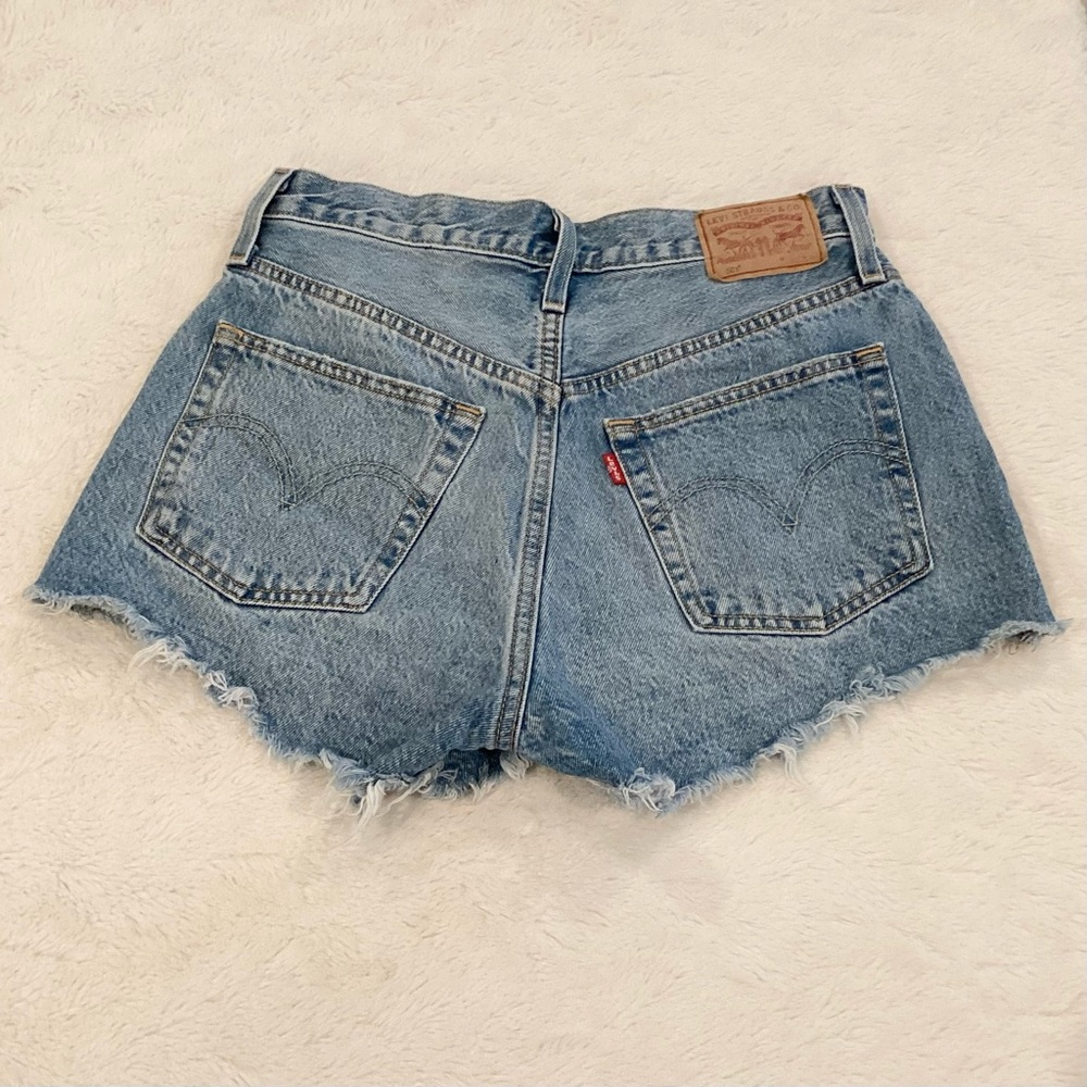 Levi’s 501 W27 (US 4/5) Denim Women’s Shorts High Rise Distressed 56327-0321 - Picture 6 of 11